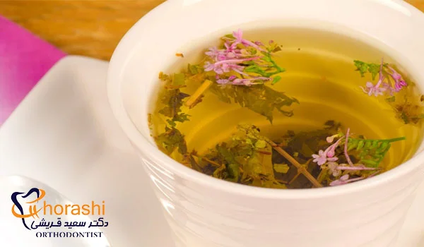 دمنوش چای بابونه برای بهبود عفونت لوزه