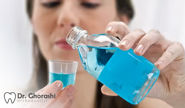 رفع بوی بد دهان برای همیشه با دهانشویه فلوراید